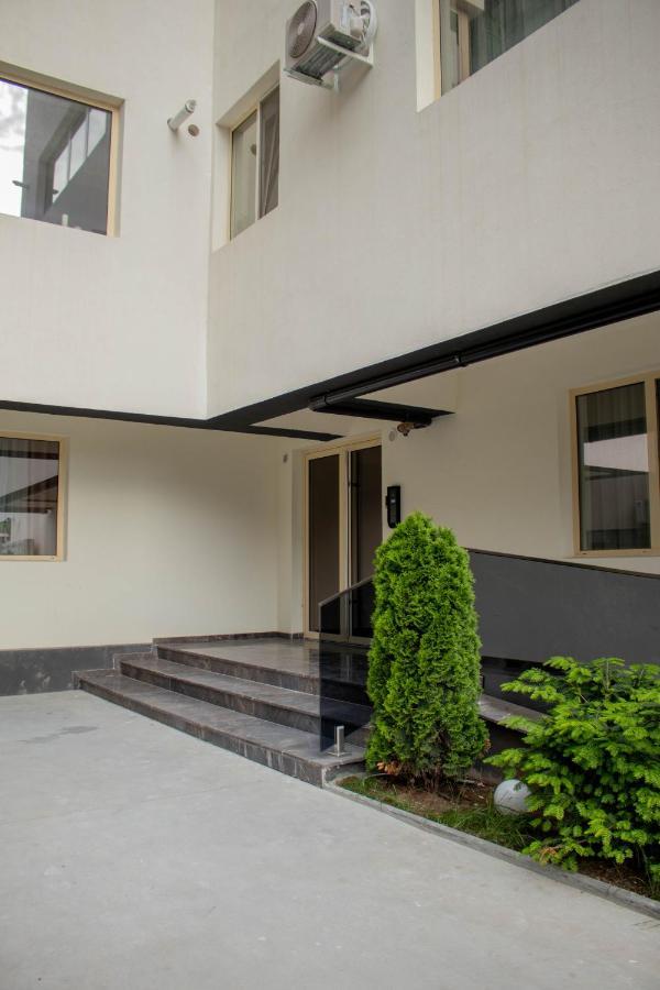 Yzza Apartament Năvodari Екстериор снимка