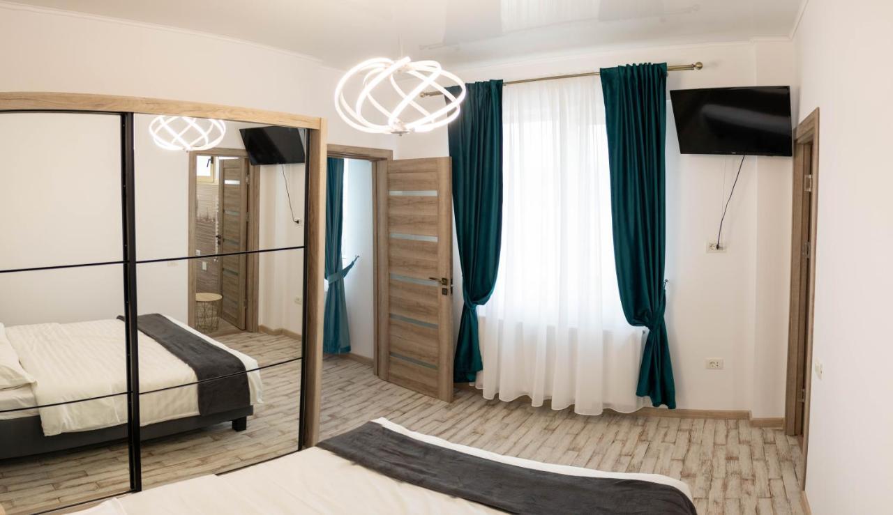 Yzza Apartament Năvodari Екстериор снимка