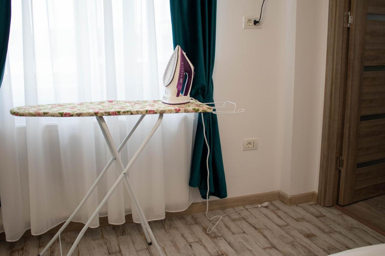 Yzza Apartament Năvodari Екстериор снимка