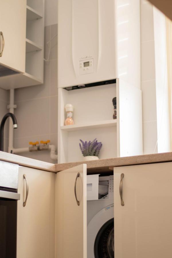 Yzza Apartament Năvodari Екстериор снимка