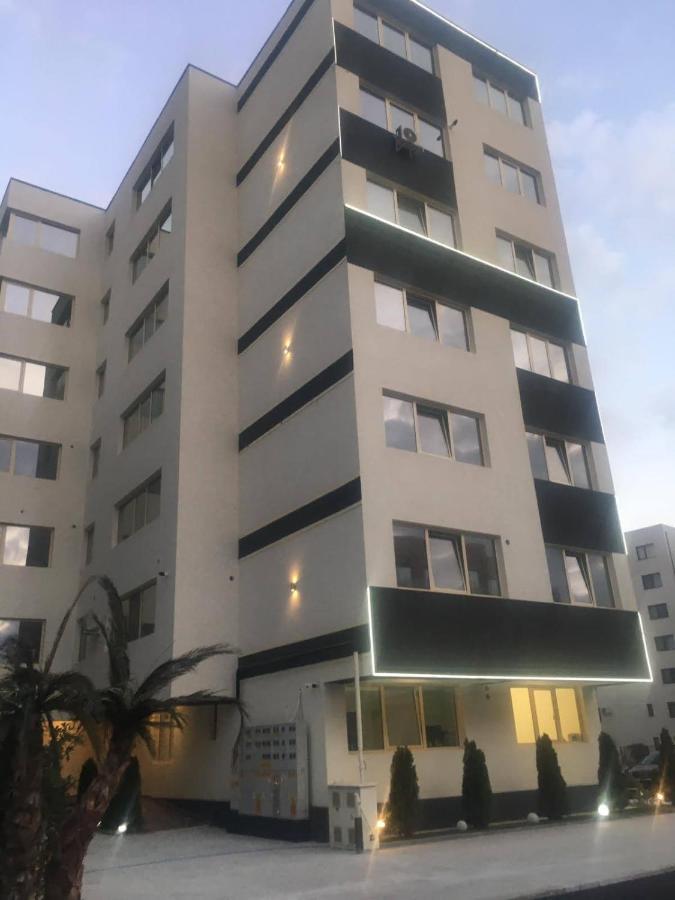 Yzza Apartament Năvodari Екстериор снимка
