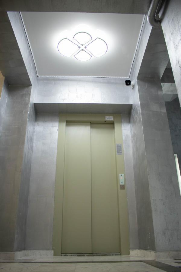 Yzza Apartament Năvodari Екстериор снимка